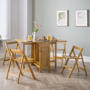 Julian Bowen Savoy Extending Oak Dining Table & 4 Oak Chairs